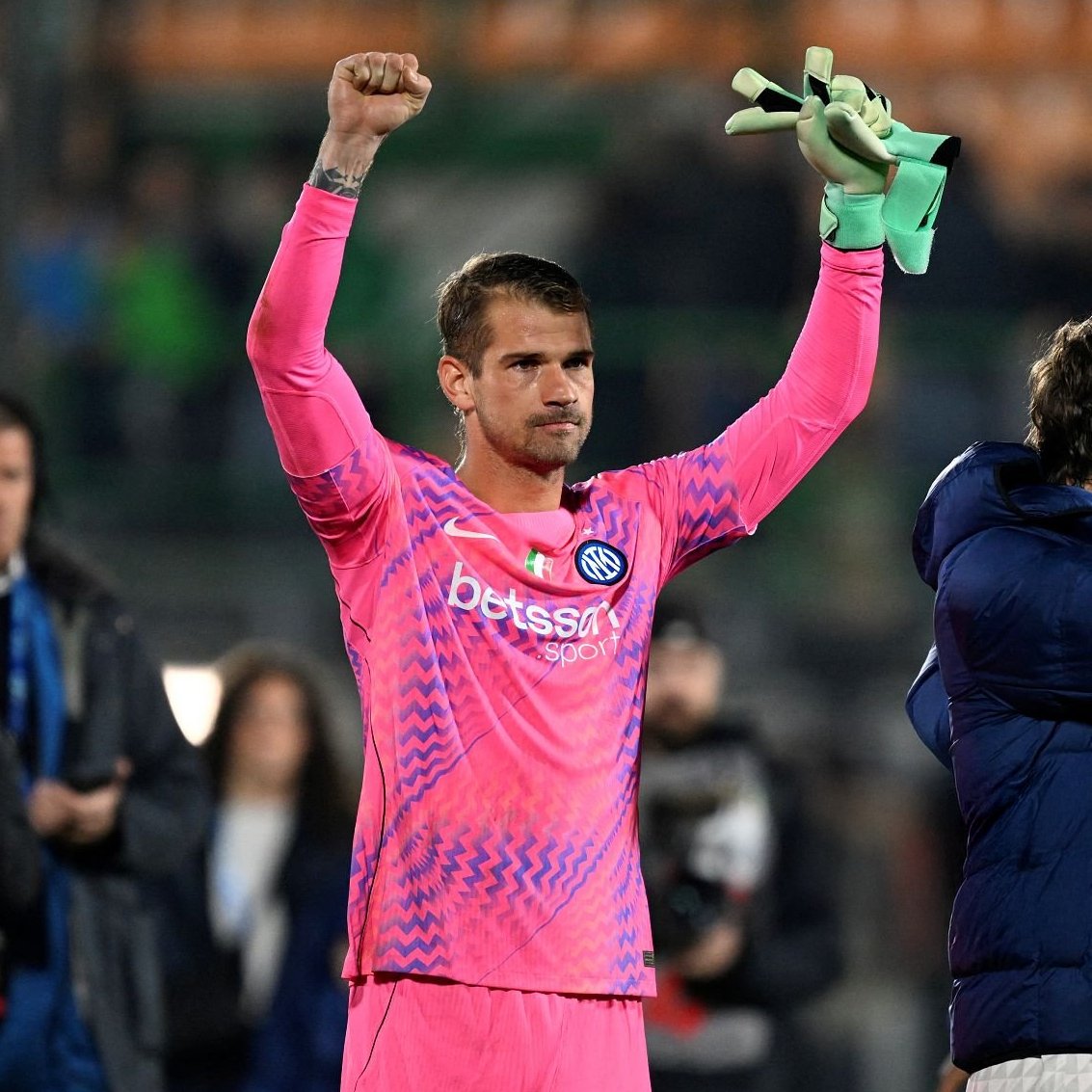 Inter_Xtra's tweet photo. 🇮🇹🎙️ Ivan Provedel:

"Our performance wasn't the best, but we got the three points. In the end, our quality emerged and we won!" @SkySport https://t.co/qjcV6zDCN8