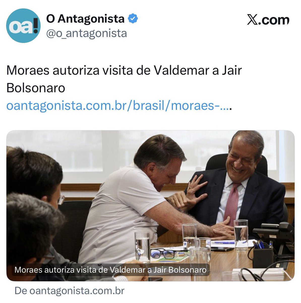 Maubmarcon's tweet photo. Que bonzinho que Xandão tá né? O que será que está acontecendo? https://t.co/23Ro8nHVki