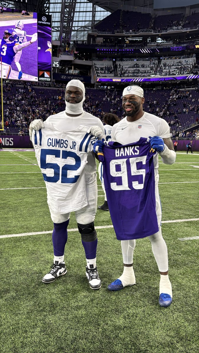 GatorsFB's tweet photo. Florida boys 🔥 

🎥 Stream on @NFLPlus 
📸 AP Photo https://t.co/8iVL7S0IeO