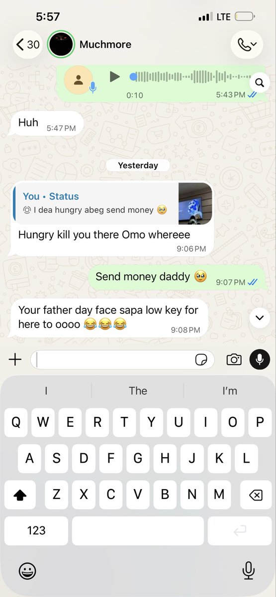 INNOCENT5i's tweet photo. China vendor 🇨🇳 vs Nigeria vendor 🇳🇬 😭😂

Na so I take know say customer service and customer love no be the same thing 😭😂🇨🇳🇳🇬

One says “Hunger kill you there,
The other says “Wait babe” and sends the ₦2k. https://t.co/VlcYhYcXBE