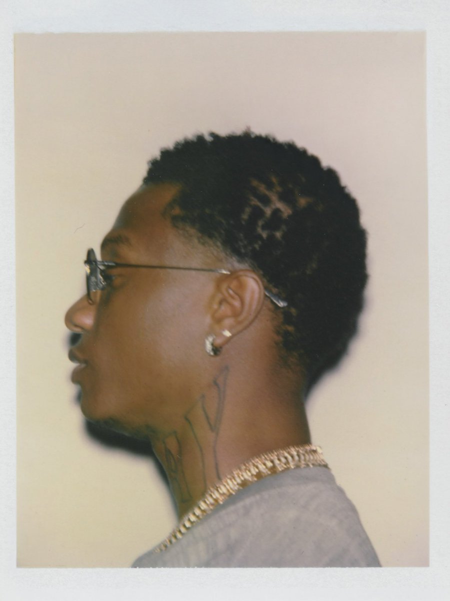 blackebony28's tweet photo. New single 🔜🔥🔥🔥 https://t.co/afeV7cXfuz