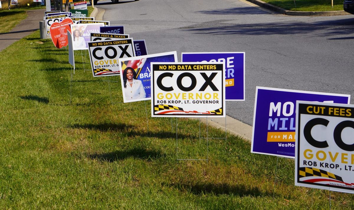MDDailyRecord's tweet photo. Early voting in Maryland is surging, with turnout 67% higher through the first five days of in-person voting than it was at the same time four years ago. https://t.co/ZI5kqOeFza https://t.co/xNWnnwEsrh