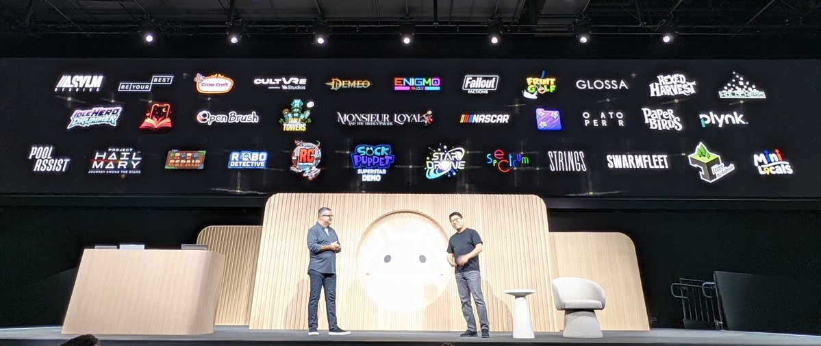 backlon's tweet photo. @XREAL_Global Lots of content coming to Android XR! Xreal Aura starts at $1099 for a limited time, and starts shipping Mid-November https://t.co/jMOIVcDYoi