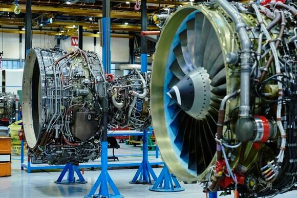 AviationWeekMRO's tweet photo. Spanish flag carrier Iberia has agreed terms with Itochu Corp. for the Japanese group to acquire a minority stake in IAG Engine Tech to support the growth of the new engine MRO provider.

https://t.co/UxuDM03ABH https://t.co/E4I6KDHVgo
