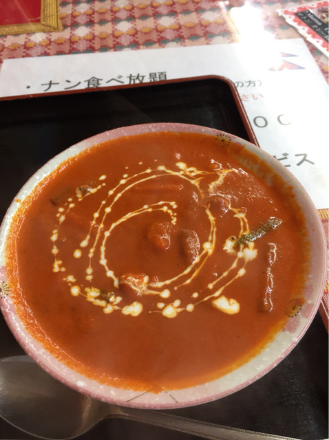 BARREAL5's tweet photo. [ 今日の朝市で新鮮な野菜を買い、切符を買って映画館へ。そこで偶然、昔の匪友に再会したよ！なんだか不思議な一日だ ]， https://t.co/UTctb4mqz4