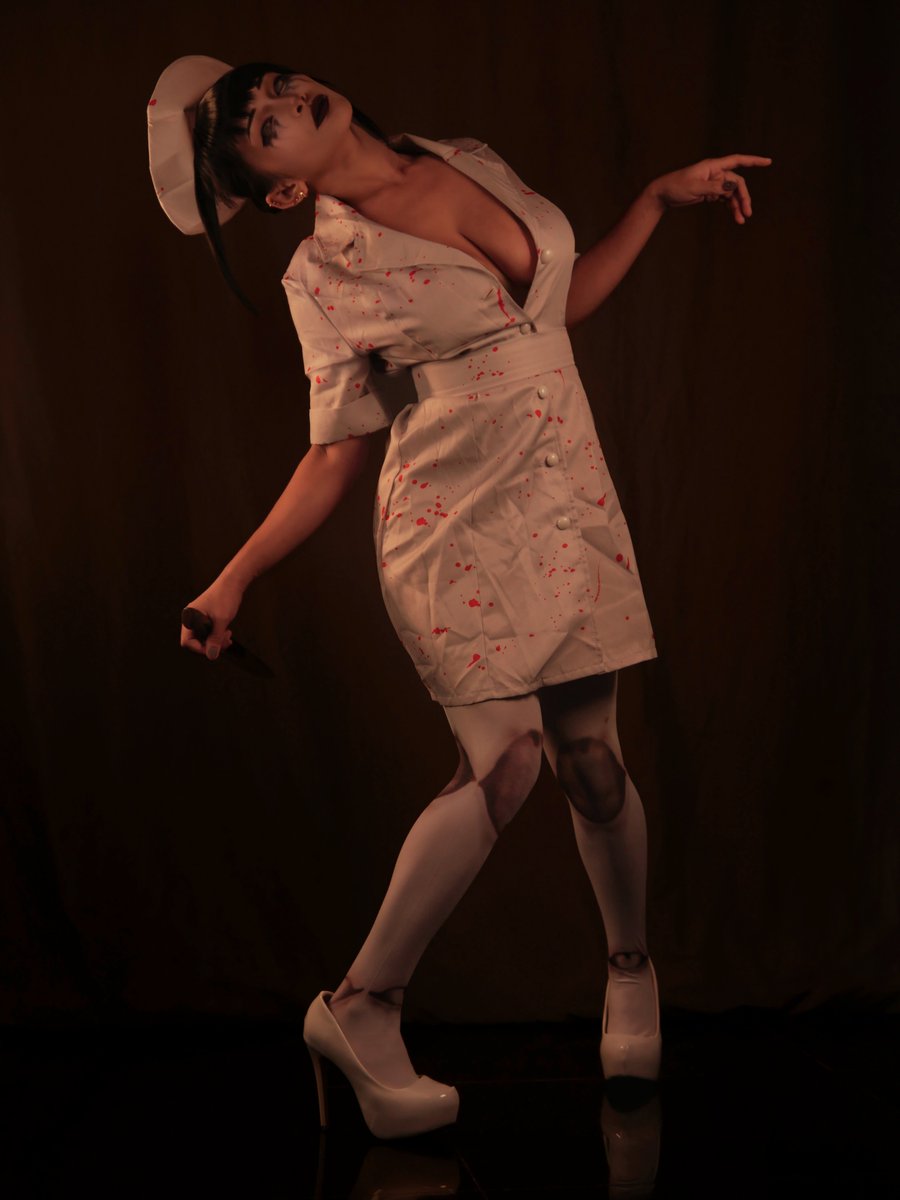 Quin_Chieeee's tweet photo. Silent Hill Nurse Cosplay
Happy Halloween! https://t.co/kaZt9aaad6