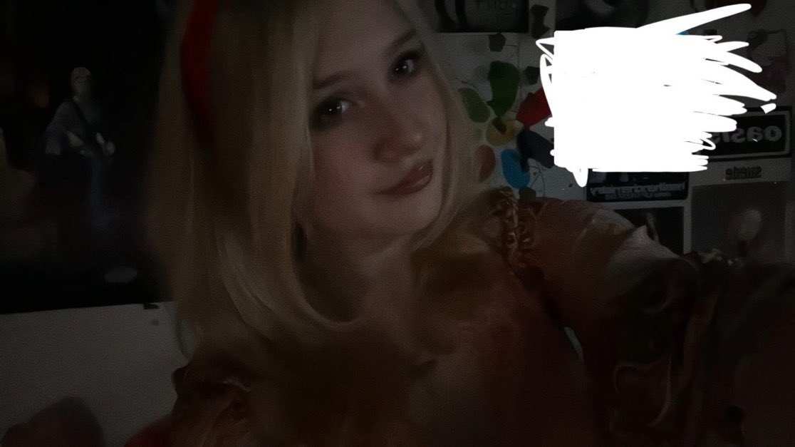 Molly4tsi's tweet photo. What do u guys rate me 1 - 10 dm me be brutally honest im not a 10 https://t.co/hH2dhl9p4m
