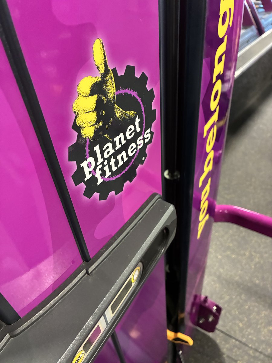 RealRupertX's tweet photo. @PlanetFitness features crappier music than even @ChipotleTweets - which seems implausible, yet I find to be accurate. Burp. https://t.co/ci9rvKe0rW
