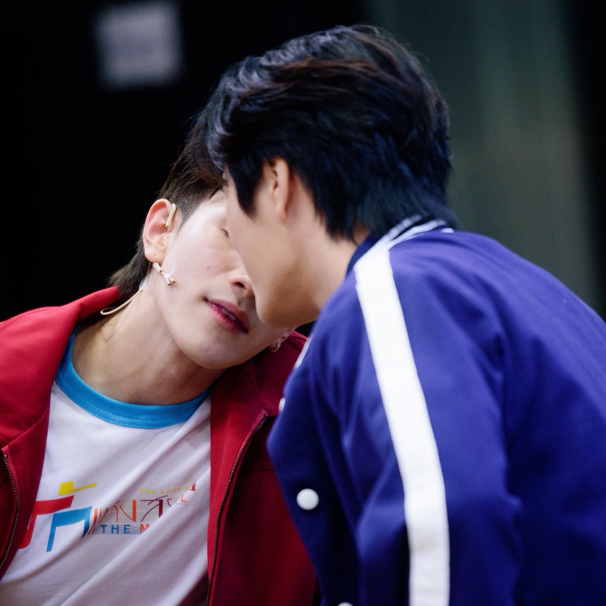 itsgemfourth's tweet photo. i cant even see his full face here but.... let's calm down yea sir nattawat https://t.co/RhV5ZTq5T0