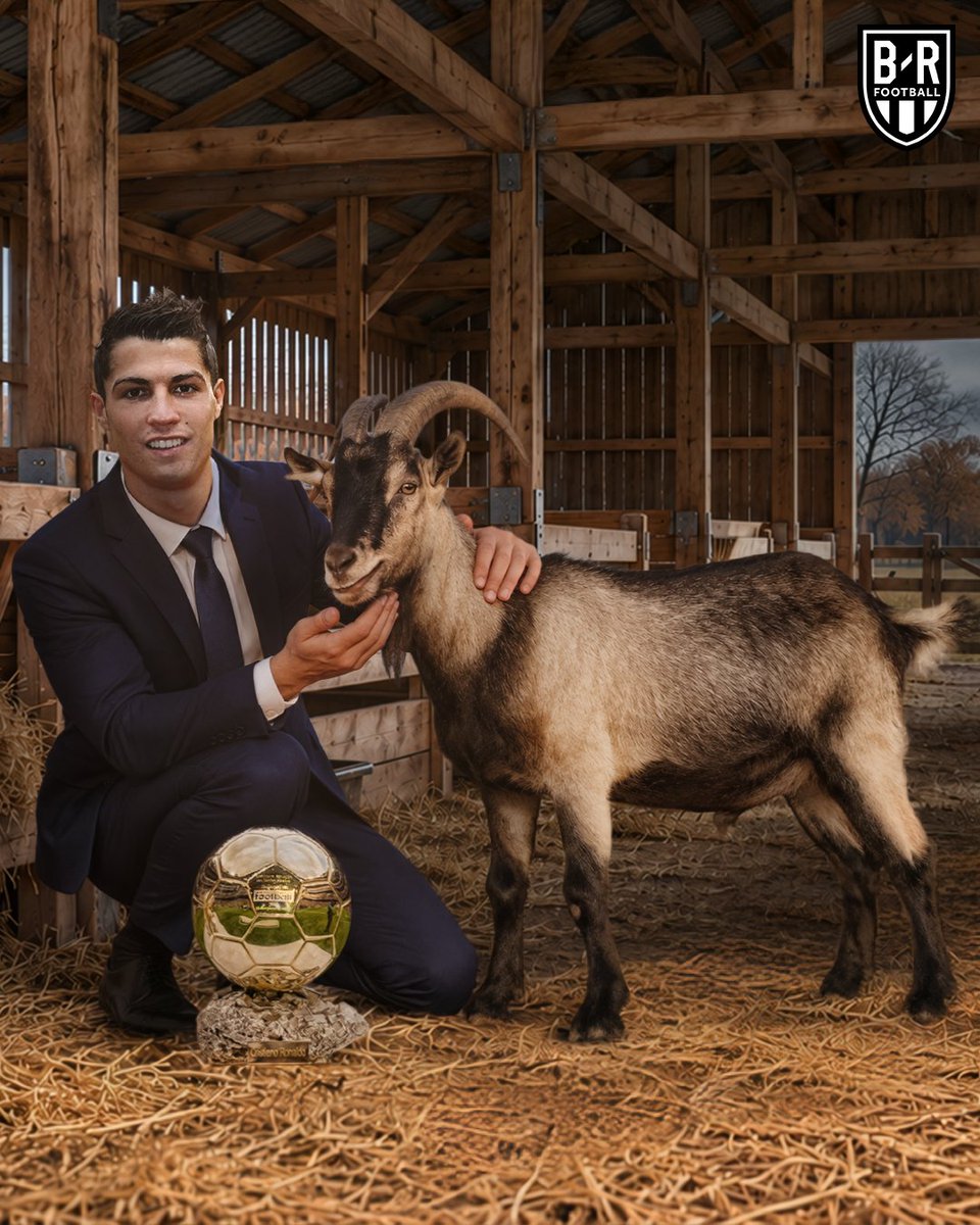 brfootball's tweet photo. 2008 Cristiano Ronaldo wins the publicly voted B.O.A.T. (All-time Ballon d'Or) 🐐 https://t.co/DFfjGxYwhH