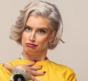 T1MELESS_STAR's tweet photo. @BimboiValkyrie “YOU HAVE A THREE INCH NUB?” https://t.co/WjDOscuaCM