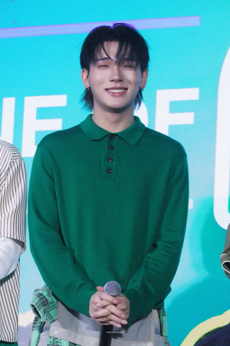 jenistarses's tweet photo. — ยิ้มที ดวงตาเป็นสระอิเลย น่ารัก 😚 สดใส ๆ แบบนี้ทุกวันเลยนะน้องกฤตนะ รักค้าบ
🍀✅🌱🧤🧩
PERSES BAAC LINE Of FUNcial
#BAACfamilyxPERSES
#PERSES_TH #KRITTIN_PERSES
#kritmera https://t.co/JPdlaJfvNd