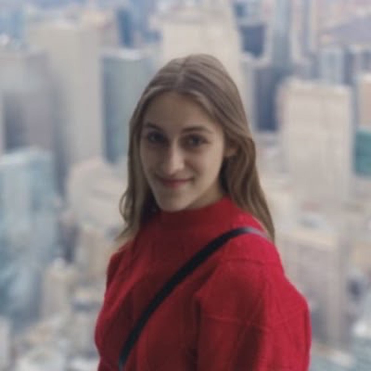 edu_nnez's tweet photo. 🚨Desaparecida:

Tamara González Costa, Viajaba por trabajo en el Vagón 8 asiento 12b.

Contacto X: @Warstt https://t.co/MmpSaV36dl