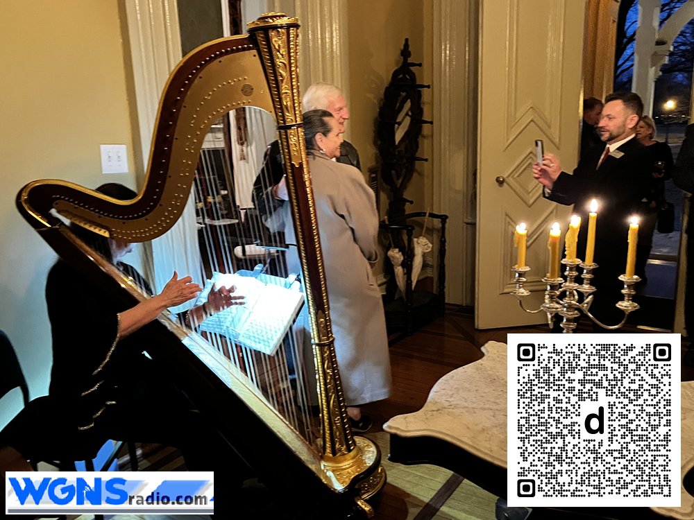 WGNSRadio's tweet photo. Oaklands Mansion Hosting Roaring 1920s Speakeasy and Masquerade Ball… www.​wgnsradio.​com/article/101809/oaklands-mansion-hosting-roaring-1920s-speakeasy-and-masquerade-ball-fundraiser-this-friday-pm #RoaringTwenties #Speakeasy #MasqueradeBall #Fundraiser #VintageFashion https://t.co/tIn77rgzCH