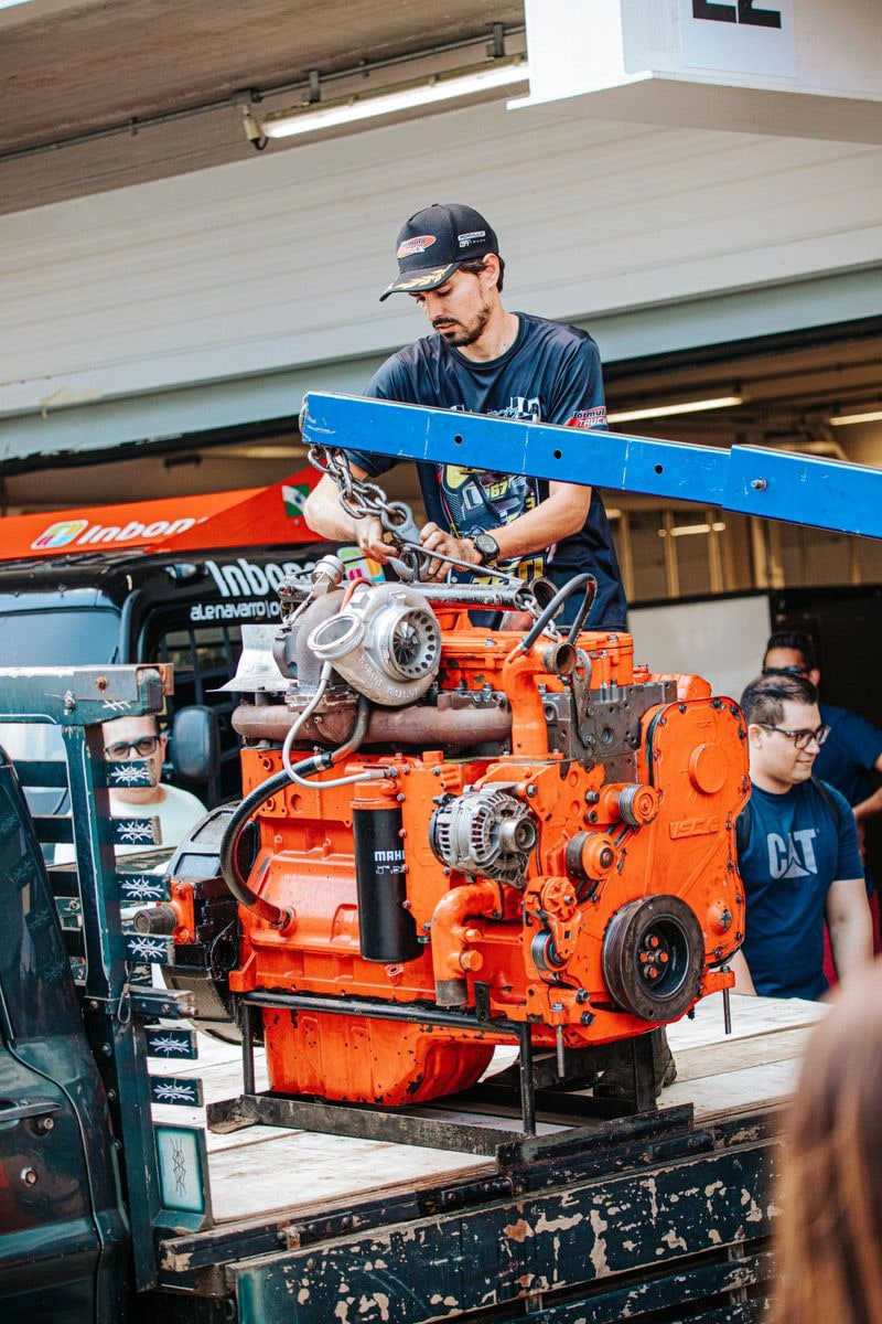 MiikeBrook's tweet photo. this orange engine is a beast! can't believe the detail going into this setup. bet it sounds incredible once it's fired up 🔥
#engine #mechanic https://t.co/nuXaB9BYIK