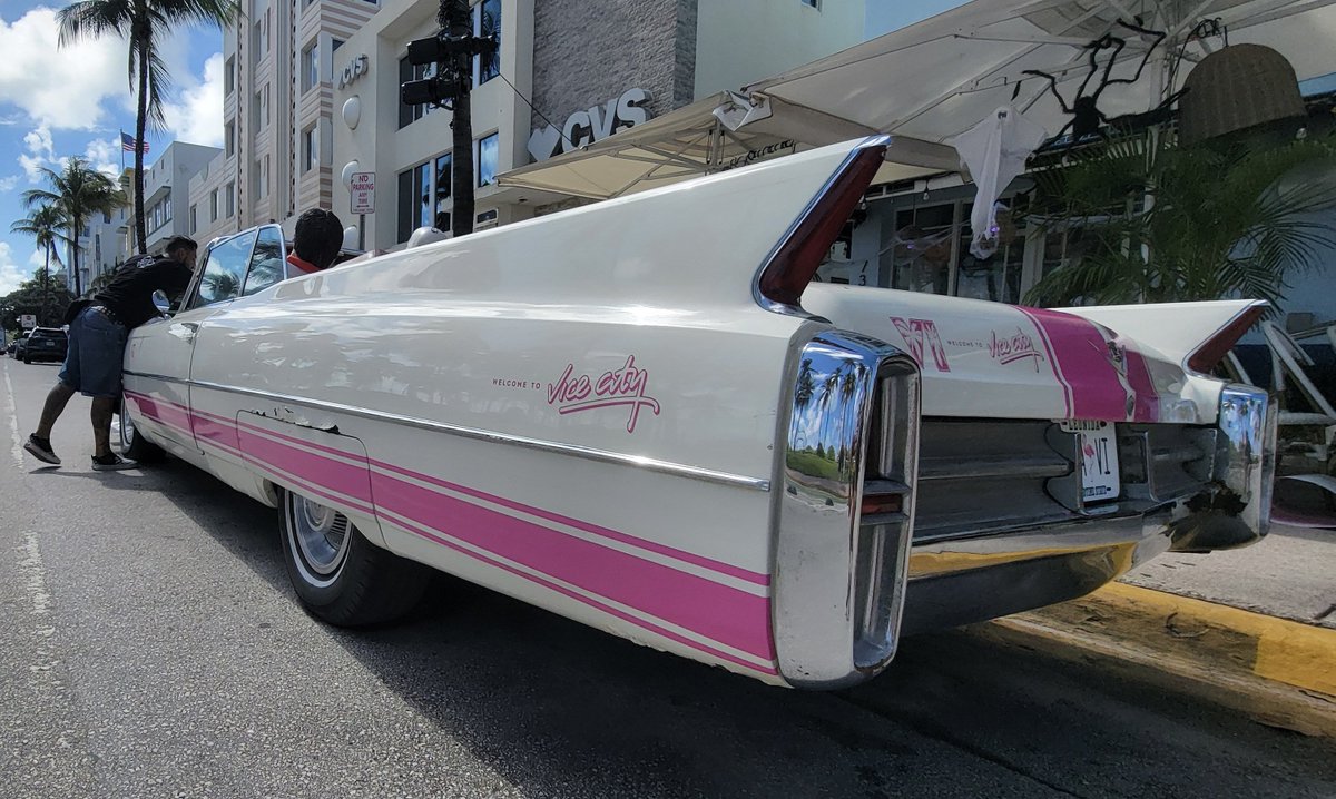 gtasix_'s tweet photo. Rockstar Games has transformed the iconic Cadillac on Miami’s Ocean Drive with GTA 6’s Vice City branding.

(via: @MookBot) https://t.co/V4kZmmLZQE