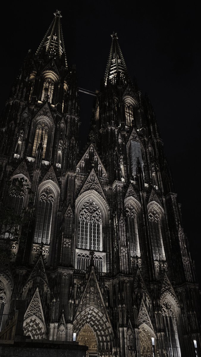 notvourdoll's tweet photo. Kölner Dom ❤︎ https://t.co/4Ds7vCmZH0