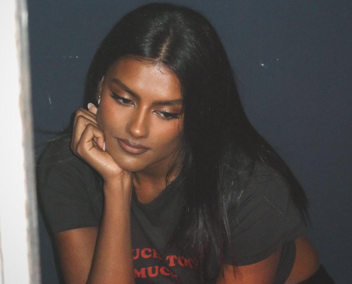 browngirlscene's tweet photo. oh this deer face https://t.co/ycrnNwAoaM