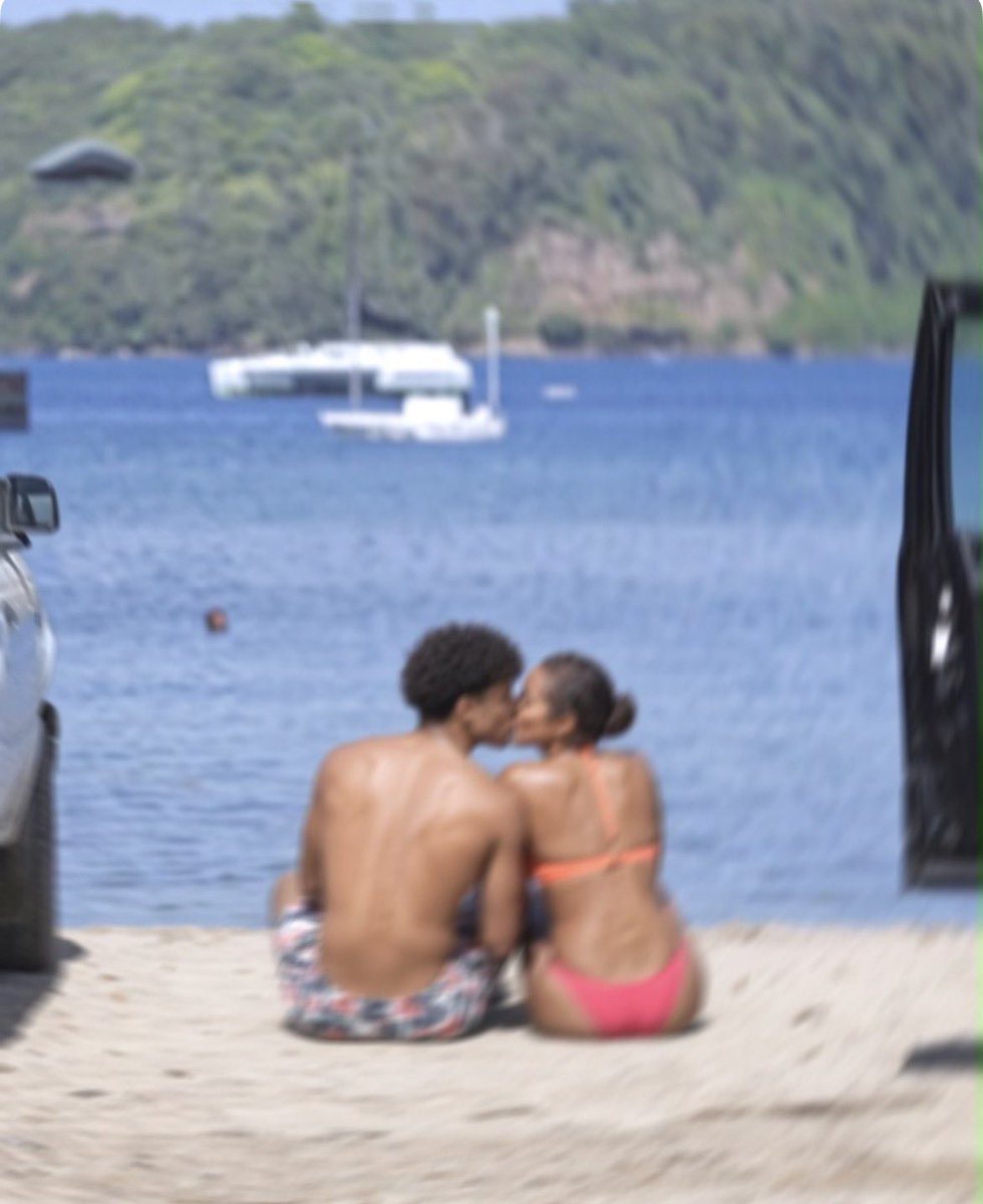 BstdAintHim's tweet photo. 🚨 Will Smith reportedly crashed out on Instagram Live after Jada Pinkett Smith was seen kissing another guy:

 “She told me she was going on a business trip, and I had absolutely no reason to question her. Now I’m seeing pictures of her kissing a guy, looking like they’re on a whole romantic getaway. Jada, please don’t insult my intelligence like this. I’ve defended you in public for years, and this is what I get behind closed doors? I’m done looking like a fool.”