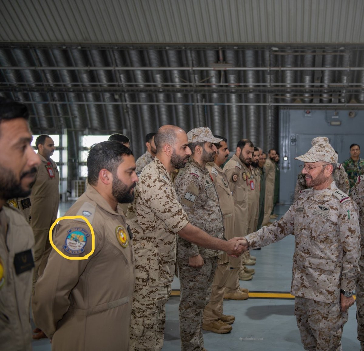 mhmiranusa's tweet photo. Interesting presense of a Bahraini F-16 pilot from the RBAF 1st Tactical Fighter Squadron in the stationed units along the Saudi Arabia southern border during the Saudi Chief of the General Staff visit. https://t.co/bQljpgWoPE