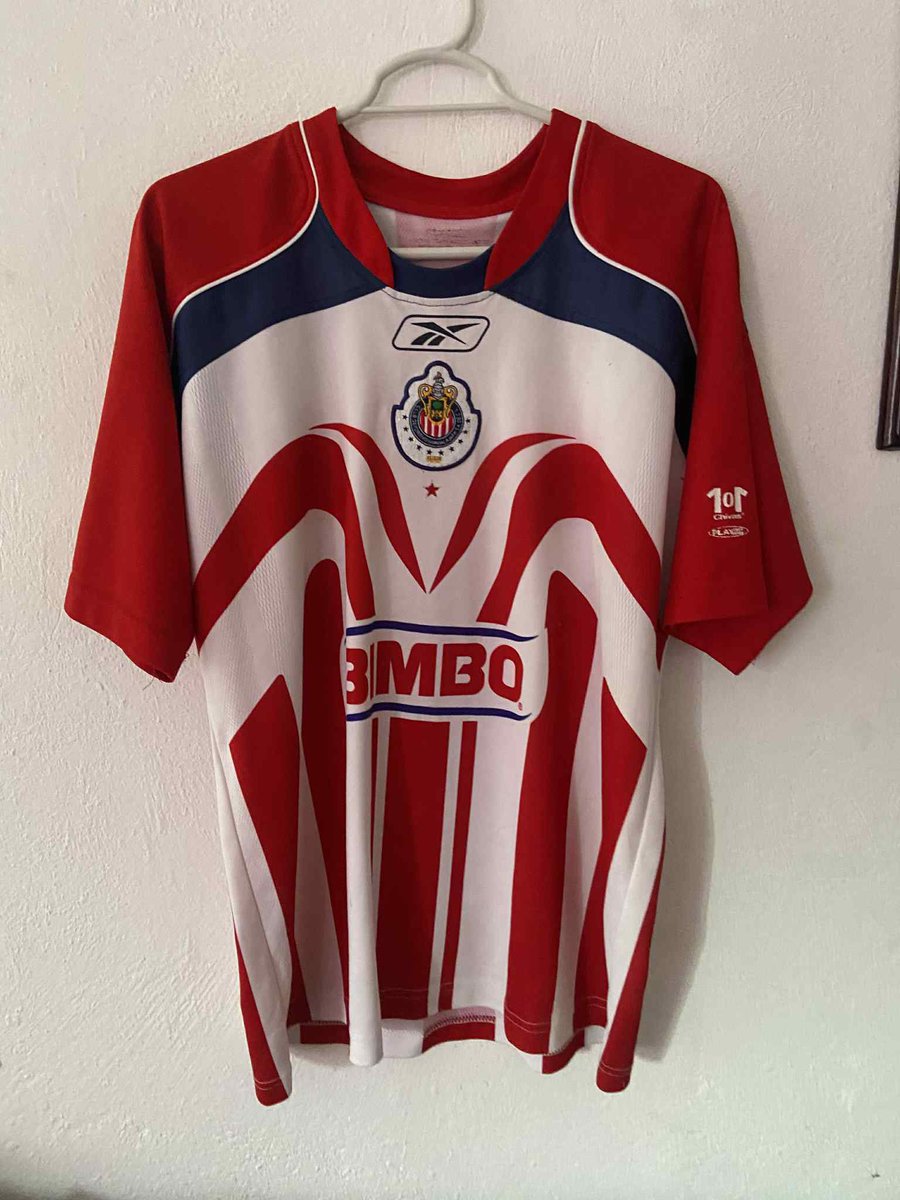 SandovalSimiio's tweet photo. Agarre una 2006 la del titulo, ahora la misión es dejarla como la mía (la de la  derecha) Qn la va a querer o q🙈 https://t.co/MFbXDPoghu