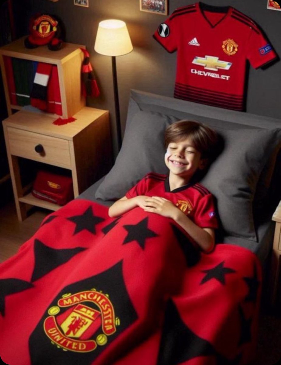 PaulBiggings's tweet photo. The way I sleep when @ManUtd don't play a game https://t.co/9SGLuA8N4Z