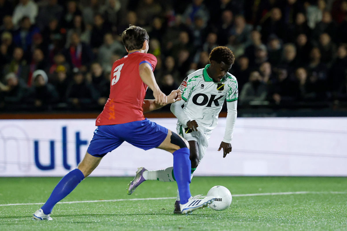 NACnl's tweet photo. Rust in Amsterdam

Tussenstand: 1-2. De Bredase doelpunten komen van Misehouy en Gladon. 

#NACpraat #josNAC https://t.co/m8mA82KogE