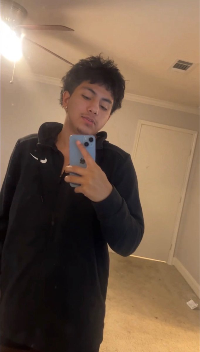 Kingzohn2008's tweet photo. Omgg I js been feeling so fcken horny like ughh someone js come ride daddy’s big dick https://t.co/gB4xB3hTTk