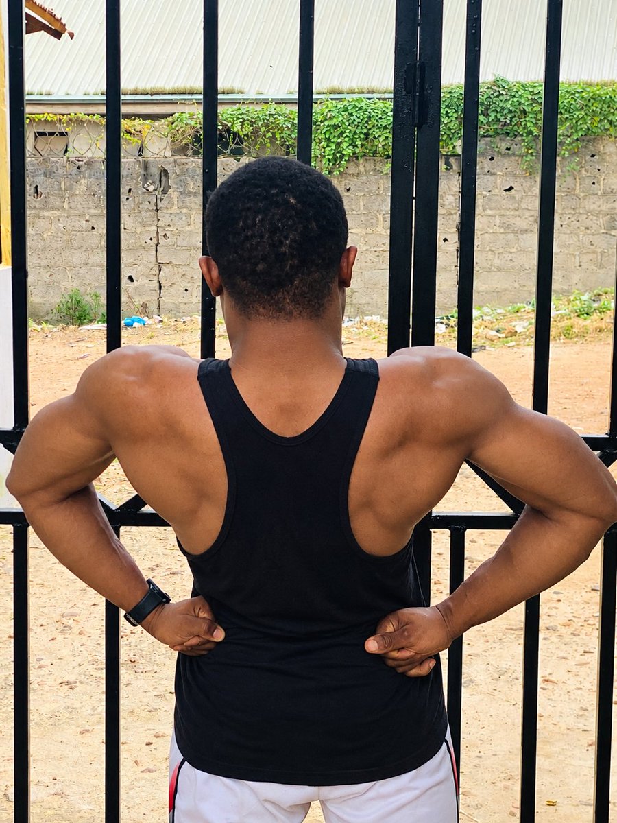 Amaraokoye0912's tweet photo. Fitness takes time, discipline, and consistency. Don't expect results overnight. Every workout, every drop of sweat, and every challenge brings you one step closer to 
Keep pushing, keep believing, and keep working on yourself. Your only competition is the person you were yestdy https://t.co/PNXMsubChP