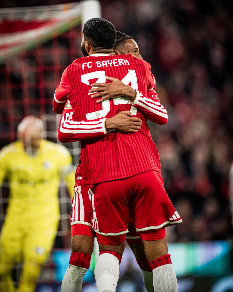 brfootball's tweet photo. 10'—Saibari assists Olise
21'—Olise assists Saibari

Even got Olise smiling 🤗 https://t.co/ldMMA77rLw