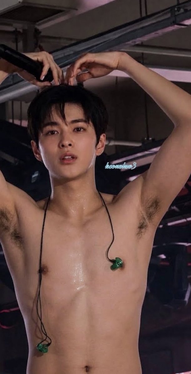 PitsFantasyX's tweet photo. K30nh0🙈🙈 One of my favorite armpits 🔥🔥🔞 #NSFW #kpoparmpit #ai https://t.co/fC596Lp92Z