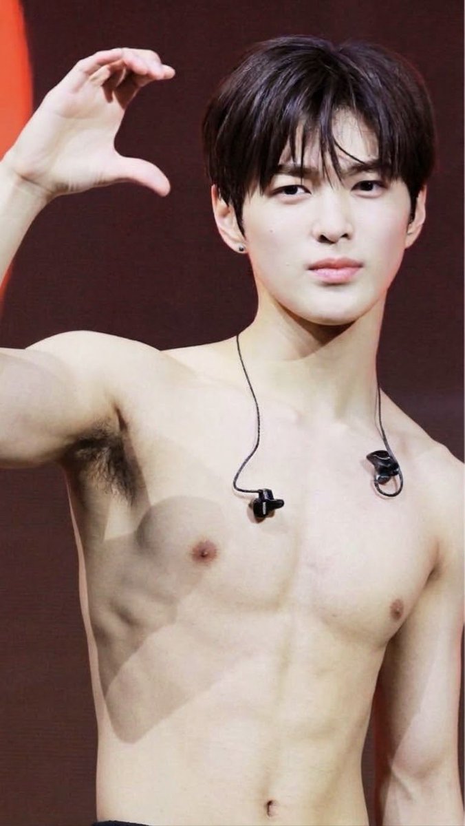 PitsFantasyX's tweet photo. K30nh0🙈🙈 One of my favorite armpits 🔥🔥🔞 #NSFW #kpoparmpit #ai https://t.co/fC596Lp92Z