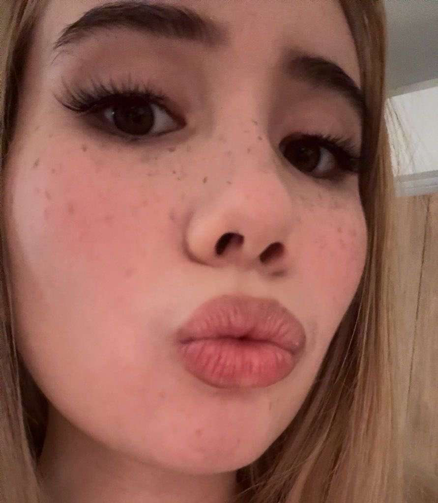 Celebaddictx's tweet photo. Lil Tay and her plump lips 😵‍💫

#wankchat #bops #goon https://t.co/w9LDkqEDzh