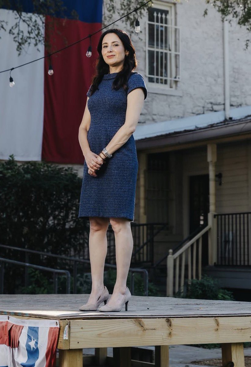 texasforgina's tweet photo. New YouGov Blue poll | 10/21-10/26 LV

Texas Governor 2026

🟦Gina Hinojosa 49%
🟥Greg Abbott 46% (INC) https://t.co/uInbHoWj44