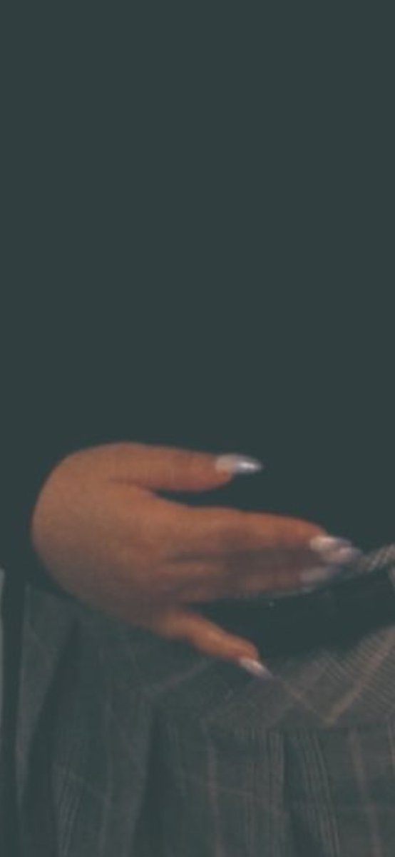 RMM1280118's tweet photo. @melianouss @merve79104480 Your hands look like a gorilla’s; do they have you working at a construction site? https://t.co/89LaQR7S8g