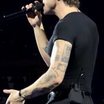 Photo by Harry & Louis Updates (@hlupdates_2)