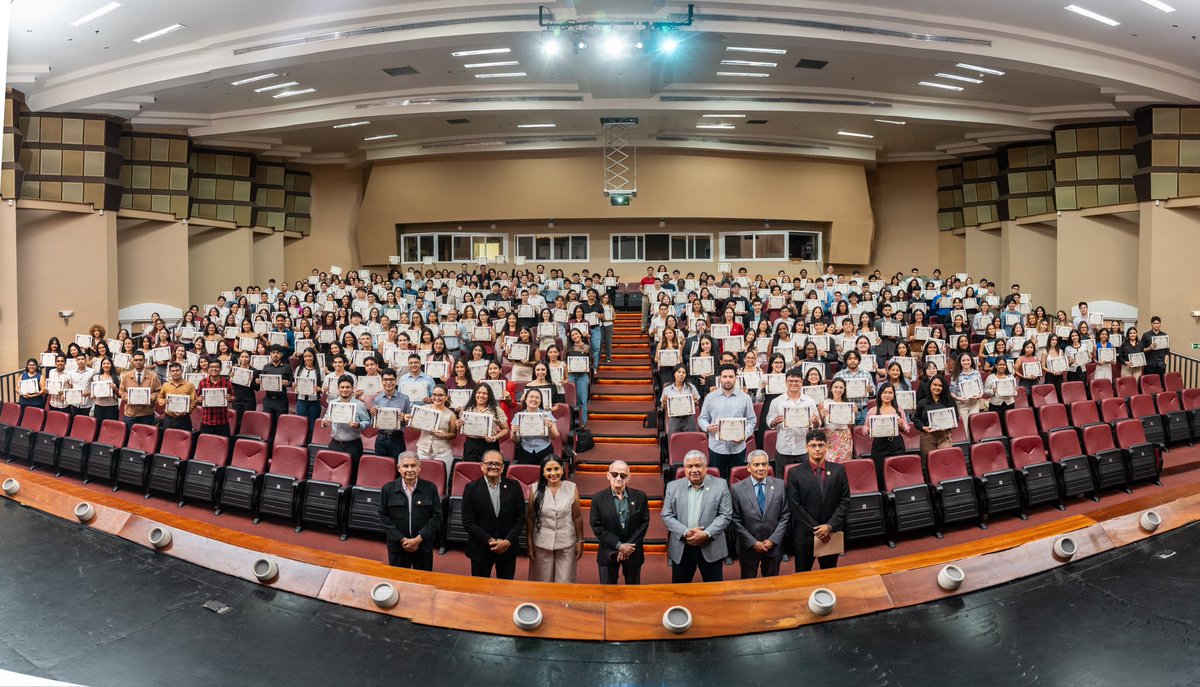 utppanama's tweet photo. 🎓🏅 ¡583 estudiantes reconocidos por su excelencia académica!

Celebramos nuestro Capítulo de Honor 2026, distinguiendo el esfuerzo y la disciplina de estudiantes del Campus Central y los Centros Regionales.

💜 ¡Felicidades, orgullos UTP! https://t.co/l4QIfnFzuq