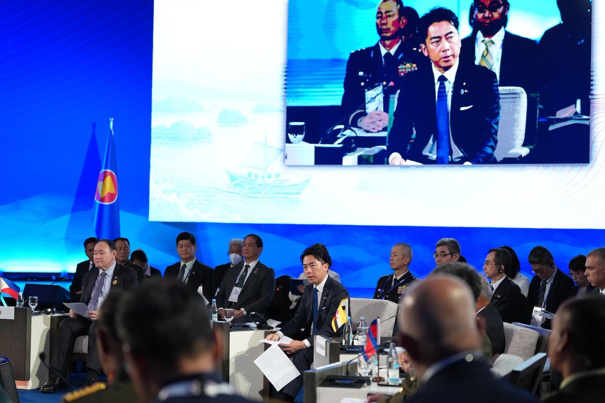 JapanToday's tweet photo. Japan, U.​S. defense chiefs agree to boost cooperation against cyberattacks: Japanese Defense Minister Shinjiro Koizumi and his U.​S.… japantoday.​com/category/politics/update2-japan-u.​s.-defense-chiefs-agree-to-boost-cooperation-against-cyberattacks #japannews #japantoday https://t.co/cmLkgJSXxL