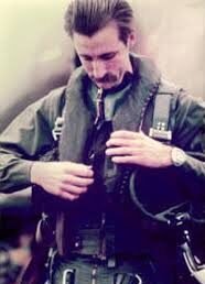 A4KikeLippi's tweet photo. Lamento informar que nos ha dejado otro Halcón de Malvinas. Ha partido el "Numeral de Hierro", el Comodoro Carlos Rinke. Que en paz descanse "Palo". https://t.co/8G3mxye566
