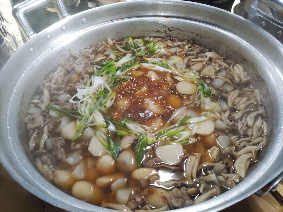 ENJOYBOUSAI's tweet photo. 雪に言いたいことがあるの。
焦らなくていい、ゆっくりでいい。あなたたちの出番はまだなの。
まだ河原で芋煮会したいの。
悟りなさい。 https://t.co/xYdw683mMC