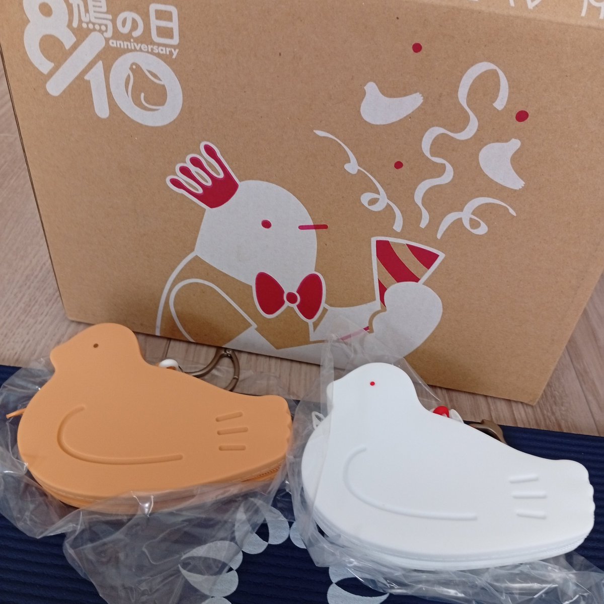 minomon_sword's tweet photo. 今年も鳩の日きたー！箱もポーチも可愛い🥰🥰🥰
鳩サブレーは非常食にもっていこうかな https://t.co/TAz7ANp7BU