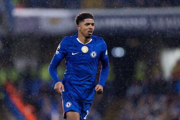 DoctourBrown's tweet photo. Sold Chalobah for pure profit and kept this bum. This club is pissing me off man https://t.co/J2lxGkMGaP