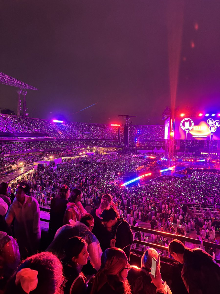 loserdojin's tweet photo. ME JURARAM QUE O PAÍS TAVA QUEBRADO, QUE TANTO DE ARMYBOMB É ESSE CARALHO? LULAAAAAAAAAAAA https://t.co/dtEDIdEKjA