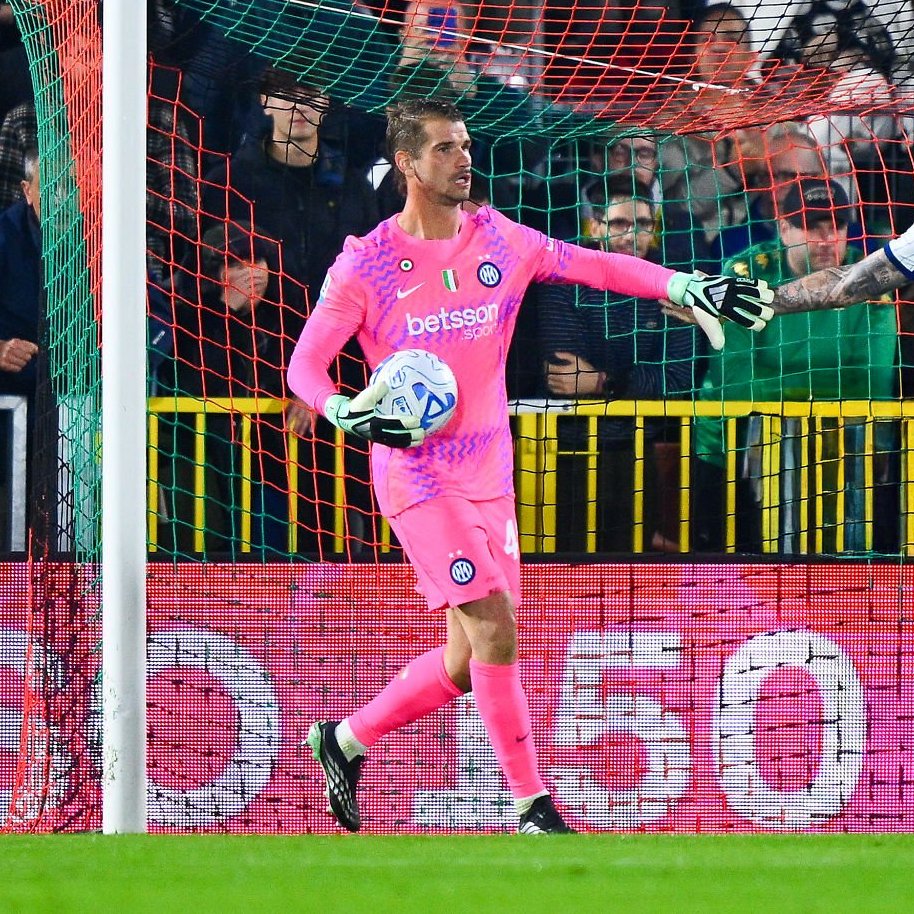 Inter_Xtra's tweet photo. 🎙️ Cristian Chivu:

"Today, Provedel kept us in the game. In the end we managed to win with experience, strength, determination and luck." @SkySport https://t.co/fIVDO0AYsV