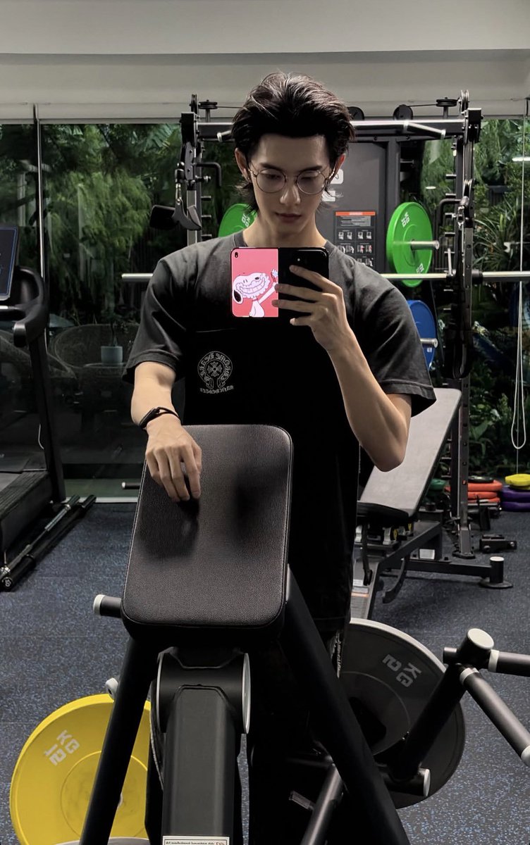 wadeeyu92's tweet photo. ตื่นมาสดชื่นเลย เจอพี่พูห์ฟิตเนส
@ppoohkt
#ppoohkt https://t.co/EFggvcjT5E