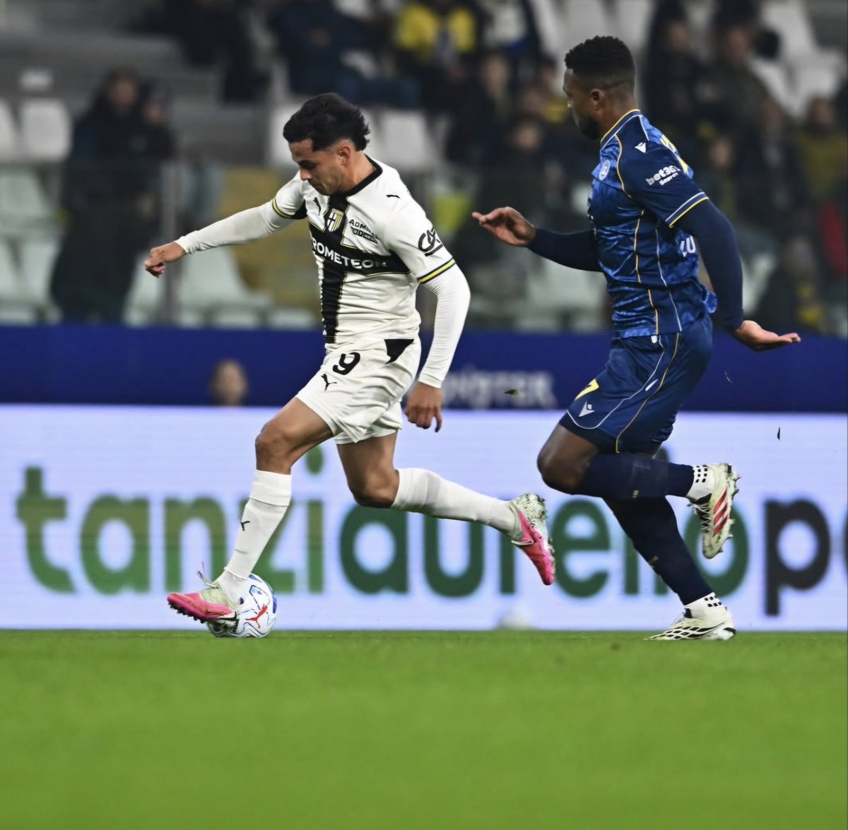 juanlp40's tweet photo. #SerieA 🇮🇹 #Fecha9 Res Finales: #Parma 0 - #Udinese 0, #Venezia - #Inter 2(Matias Moreno e/c, Redouane Halhal e/c), #Genoa 2(Kingsley Ehizibue, Tommaso Baldanzi) - #Juventus 0 https://t.co/Un75KKJsIu