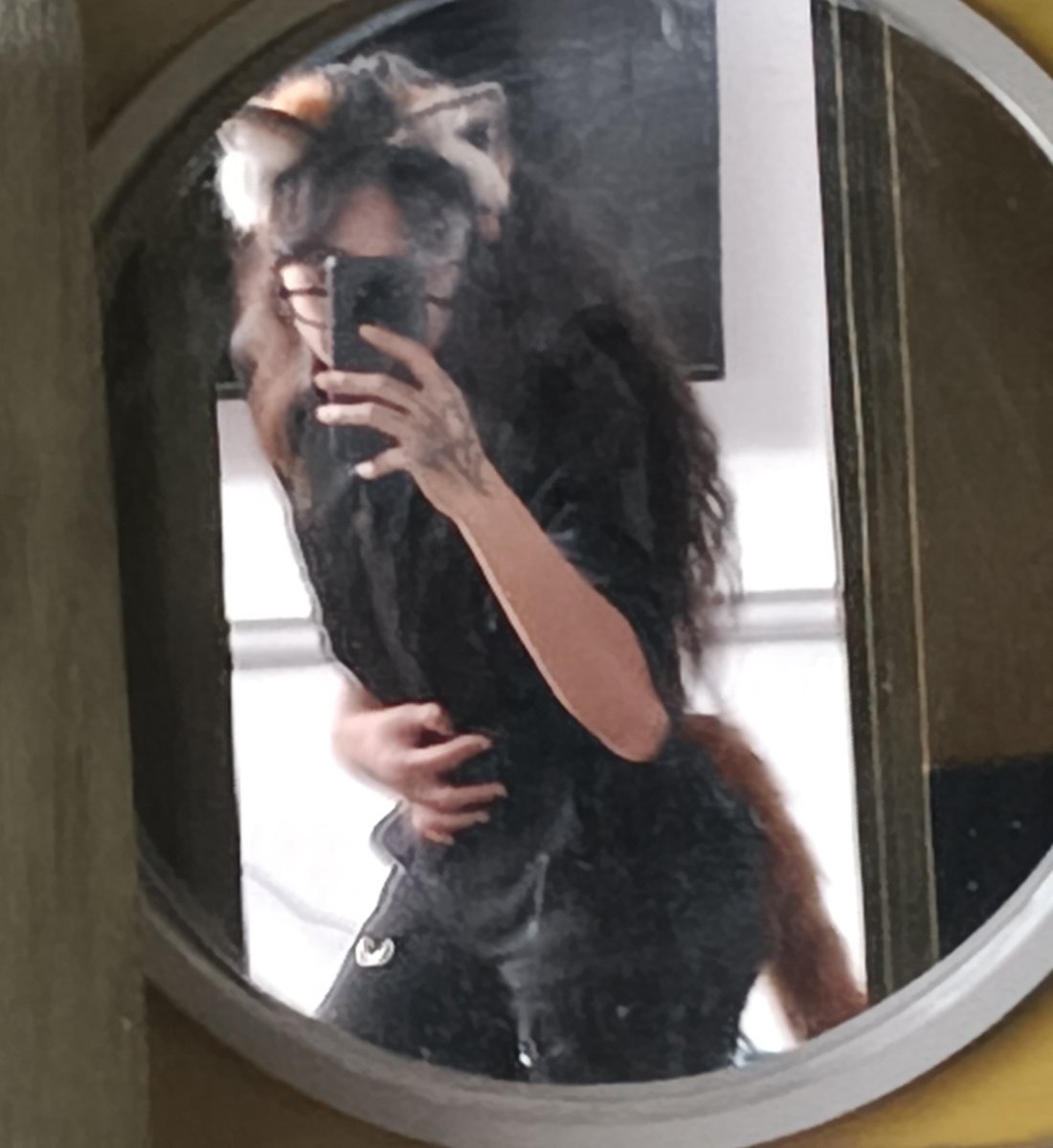 JessyyPan's tweet photo. Y esa Therian? https://t.co/NPs1MJ0h19
