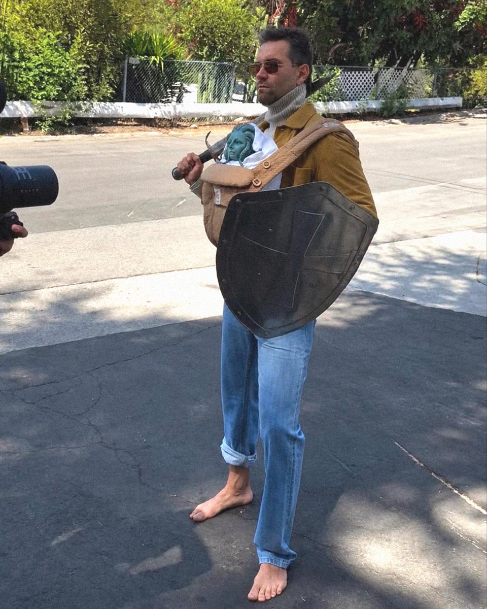 antonystarrgif's tweet photo. what in the chaos multiverse 😂 https://t.co/ZNMOhNQVTM