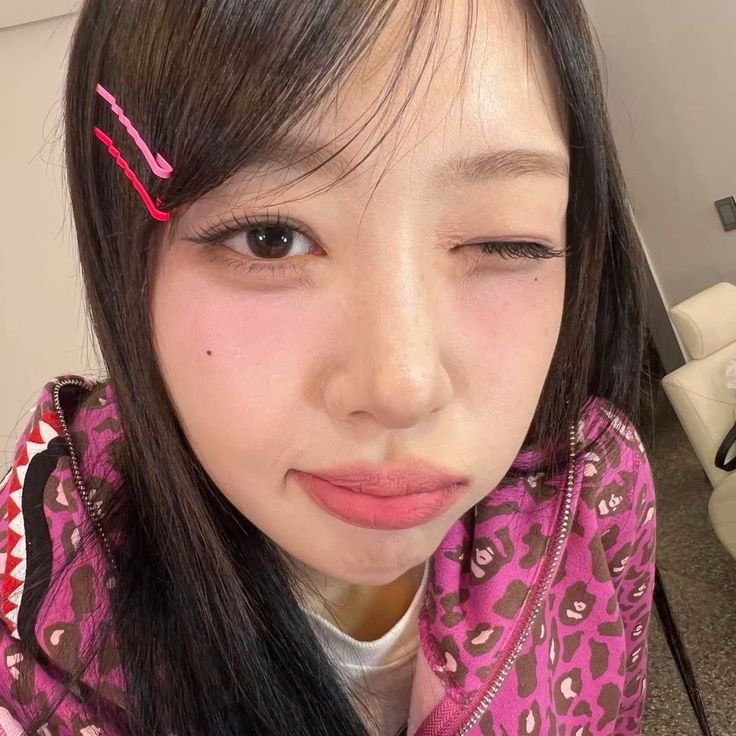 bunyibu's tweet photo. yves reminds me of tifa sometimes, especially this picture https://t.co/MQ3LIqRGnM
