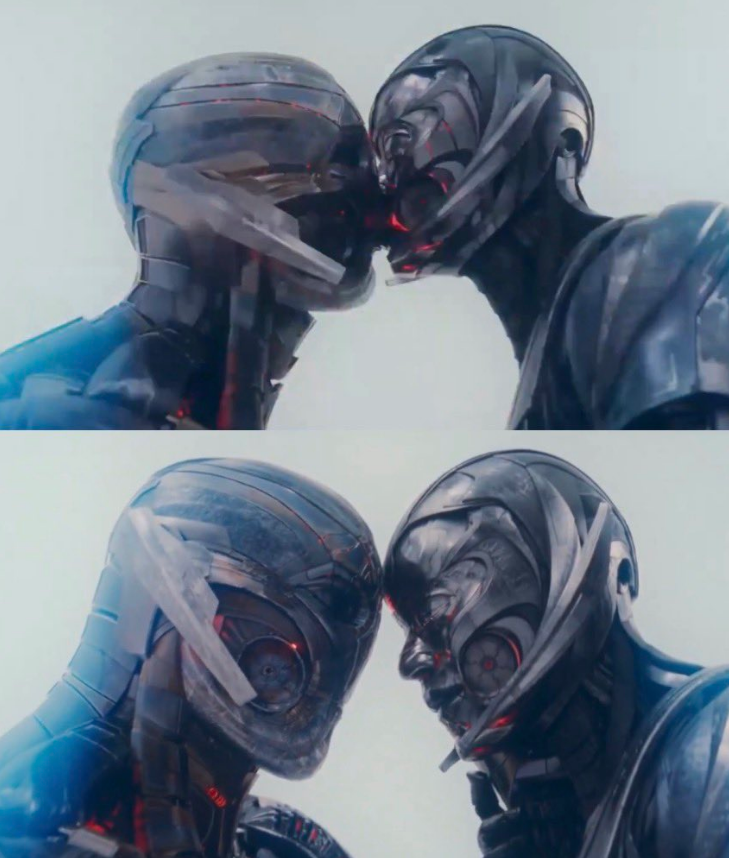 SiteJamesons's tweet photo. PEGOU A REFERÊNCIA? Uma coisa muito interessante sobre o Ultron e a Jocasta que eu ainda não vi ninguém comentando é a inversão que o MCU fez em relação aos quadrinhos.

Nos quadrinhos, Ultron é o criador de Jocasta. Já no MCU, foi estabelecido que Jocasta surgiu a partir da tecnologia desenvolvida por Jim Hammond. Mais tarde, Tony Stark adquiriu essa tecnologia e a utilizou como base para criar suas próprias inteligências artificiais, incluindo o próprio Ultron.

Isso significa que, em certo sentido, Jocasta pode ser vista como uma espécie de "mãe" do Ultron. O que torna a situação curiosa, já que Ultron demonstra sentimentos por ela, e os dois chegaram até a se beijar.

Quem prestou bastante atenção ao sexto episódio de VisionQuest percebeu um detalhe interessante: quando Ultron descobre que a Dra. Josephine Carrington é sua "mãe", ele passa a chamá-la de Jocasta. Em resposta, ela o chama de Édipo.

A referência é à famosa tragédia grega de Édipo. Na mitologia, Édipo acaba se casando com sua própria mãe, Jocasta, sem saber quem ela realmente era.

Considerando toda a construção da relação entre Ultron e Jocasta no MCU, achei essa referência bastante perspicaz. Ainda mais que o Ultron é apaixonado pela arte e cultura humana.

Enfim, achei uma sacada muito inteligente.